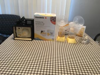 Medela in style breast pump for sale 1