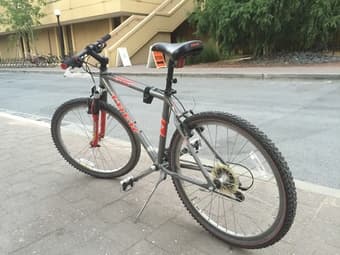 TREK 6000 mountain bike for sale 2