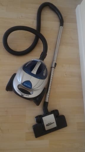 Vacuum cleaner:Euro-Pro Shark EP722 1