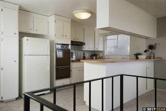 5 BR near Oakland Zoo. Stunning view and central location! 3