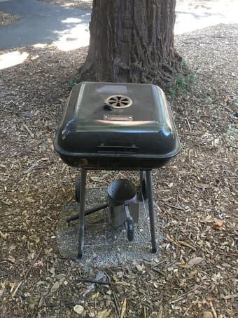 Charcoal grill for sale perfect for the patio $15 1
