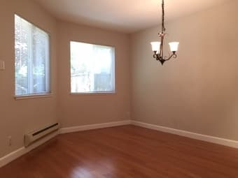 Beautiful 2 Bed/2.5 Bath Town Home Conveniently Located 1