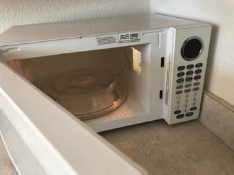 Oster Microwave 1