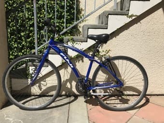 Blue Fuji Crosstown 7-speed 1