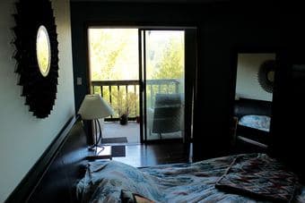 Gorgeous Master Bedroom in Nature Sanctuary (Sublet 8/01-9/01) 1