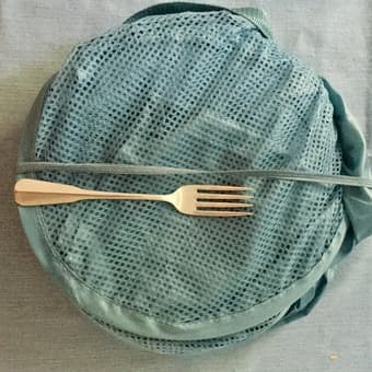 FOLDABLE LAUNDRY HAMPER 2