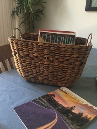 MAGAZINE RACK 3