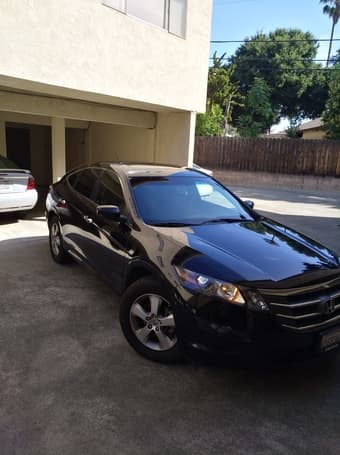 回国卖车，2011 Honda Accord Crosstour. low mileage. 47,000 mile. 2nd owner 1