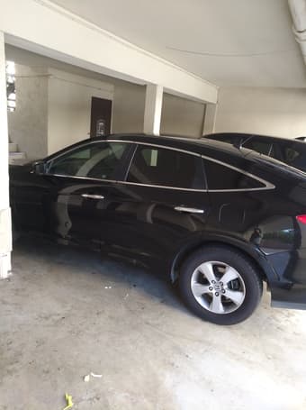 回国卖车，2011 Honda Accord Crosstour. low mileage. 47,000 mile. 2nd owner 2