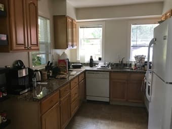 Sublet in 1br/1ba house in San Mateo: August 11th-28th 1
