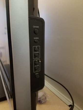 MAGNAVOX 32" 720p LCD HDTV w/HDMI 2