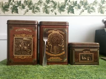 KITCHEN ORGANIZING TINS 1