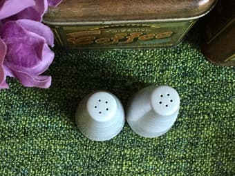 SALT AND PEPPER SHAKERS 2