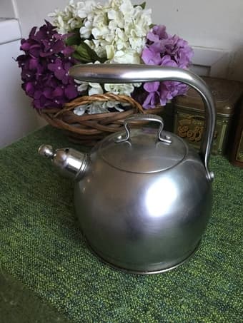 FANCY BELGIQUE  KETTLE 1