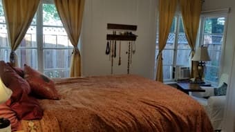 Room available (Aug 20) in Menlo Park house, Dog owner preferred! 2