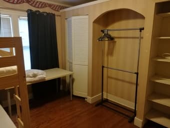 private room in 3Br/2Ba house, 3 housemates, near Stanford, Now-Sept30 2