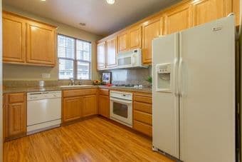 Off-campus private room near Apple, Google, 20 mins from Stanford 2