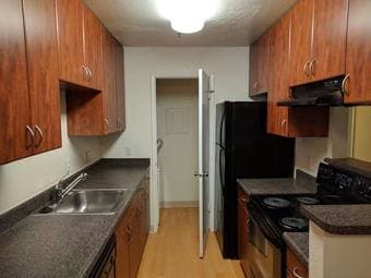 1BR Shared room in 3BR Apt in Mountain View (Available Now!) - $700 1
