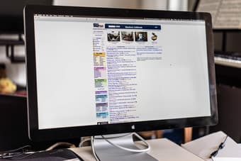 Thunderbolt Monitor 2