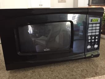Microwave in mint condition 1