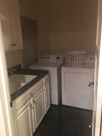 Private room available in 3BR/2BA house Downtown Menlo Park now - 9/15 3