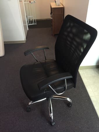 Selling Black Ergonomic Mesh Chair 3