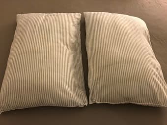 Pillows x5 1