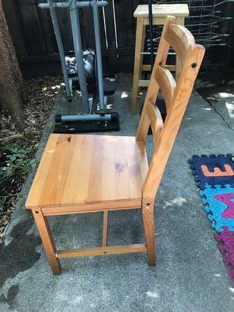 A very good wood chair 2