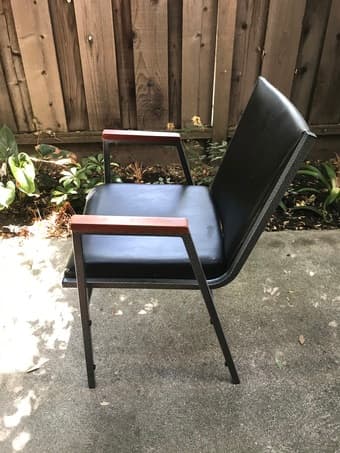 A very good armchair 2