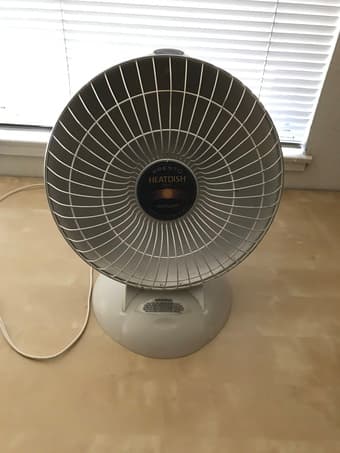 A heating fan 1