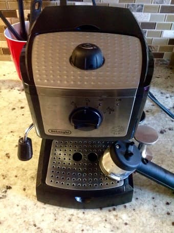 Delonghi Coffee and Cappuccino Machine 2