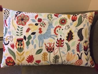 Like new decorative pillow 1