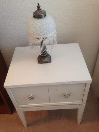 Twin size bedroom set with dresser and night stand 3