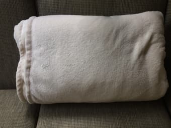 Cozy Beige Queen Throw Blanket 3