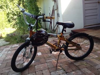 20" Bike for boys and child scooter. 1