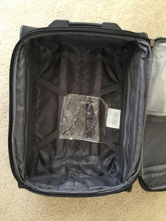 Samsonite 20'' carry on luggage in great condition 3