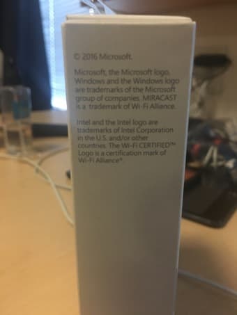 Microsoft Wireless Display Adapter (New) 2