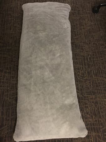 Side pillow, case is washable 1