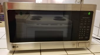 LG MICROWAVE 1.1 cu.ft. 1