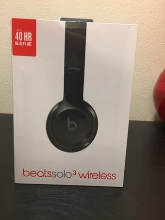 Beats Solo 3 Wireless Headphones 3