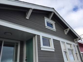 2 Bed 2 Bath (+ den) House with Stunning Views of Bay 1