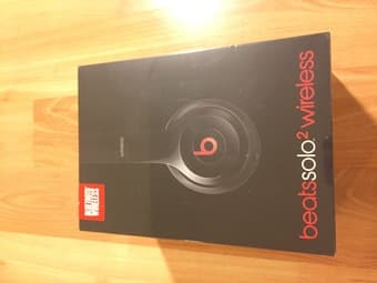 BRAND NEW Beats Solo2 WIRELESS (Black) 1