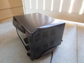 FS: Black and Decker Toaster/Broiler Oven 2