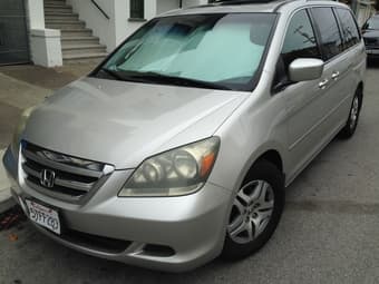 2006 Honda Odyssey EX-L Fully Loaded. Can fit 8 passengers total 2