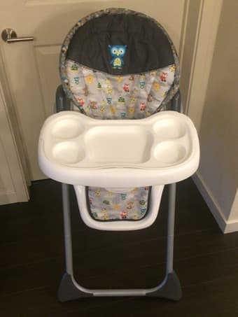 2 in one high chair excellent condition 1