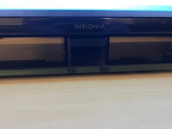 40" INSIGNIA TV (LIKE NEW) 2