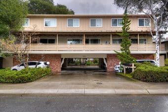 2 Bed 1.5 Bath Excellent Apartment in Menlo Park 1