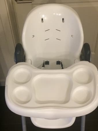 Clearance: Highchair, excellent condition. Lightly used. 3