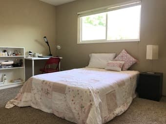 Sunnyvale 2室1厅中的1室短租：$38/天。 1