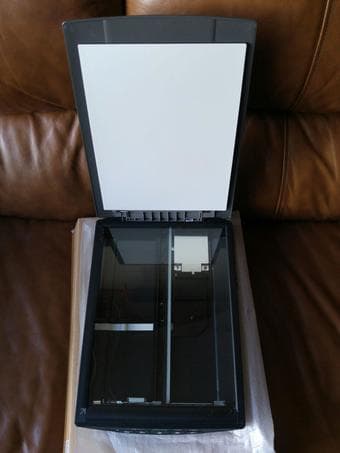 Nearly new scanner (Canon Lide 210) 2